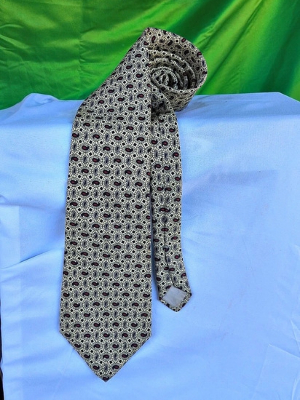 Agostino Panzera Paisley Silk Tie in Gray & Blue Like New